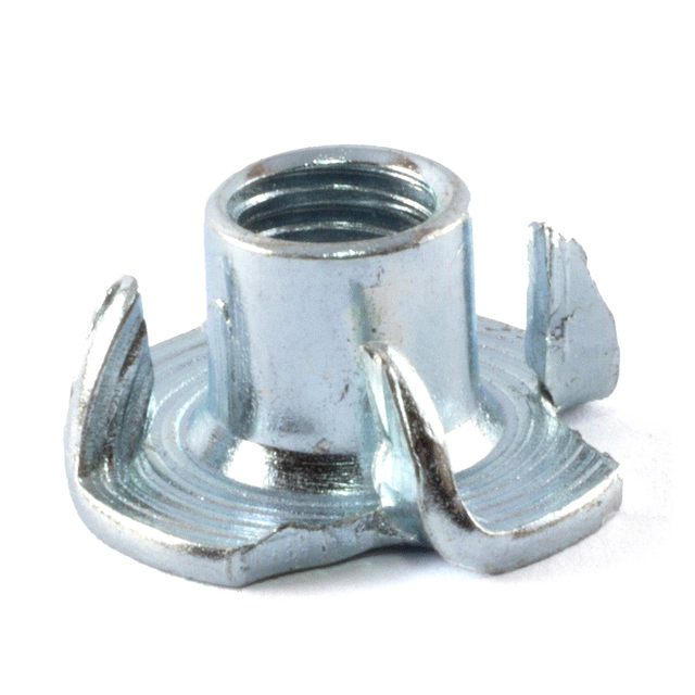 Tuerca en T de acero al carbono galvanizada de 4 puntas Din1624