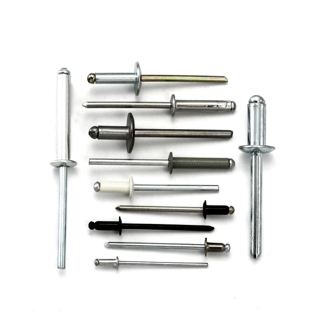 Estándar de aluminio de la cabeza de la bóveda del mandril abierto de los remaches ciegos del estallido